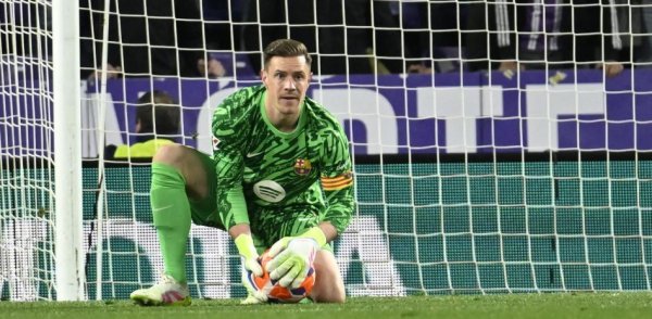 九连阳 世体：一旦奥斯梅恩转会敲定，加拉塔萨雷将追求特尔施特根